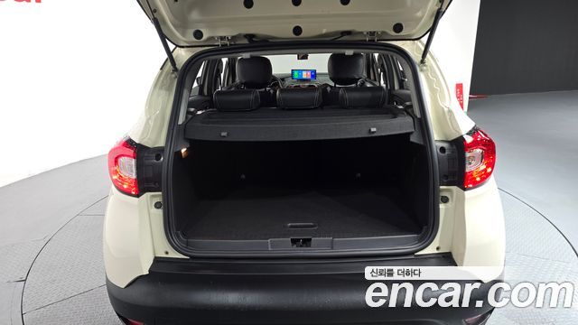 Renault Korea QM3 2016 — photo 28