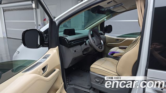 Hyundai Staria 2023 — photo 13