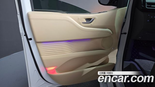 Hyundai Staria 2023 — photo 14