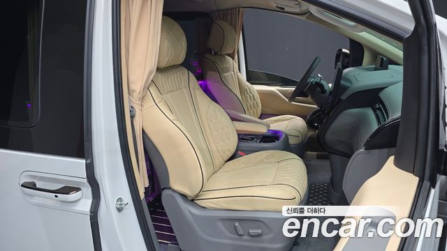 Hyundai Staria 2023 — photo 16