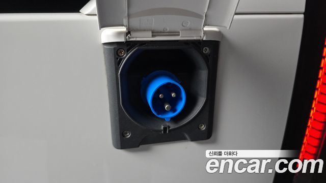 Hyundai Staria 2023 — photo 32