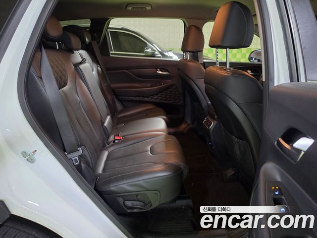 Hyundai Santafe 2021 — photo 16