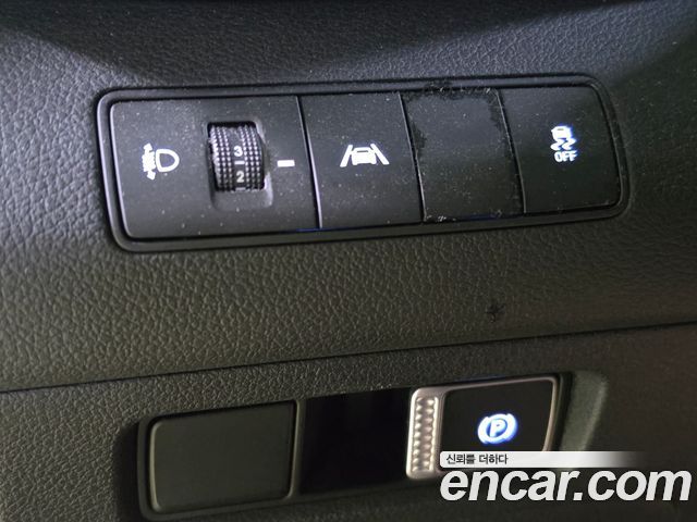 Hyundai Santafe 2021 — photo 18