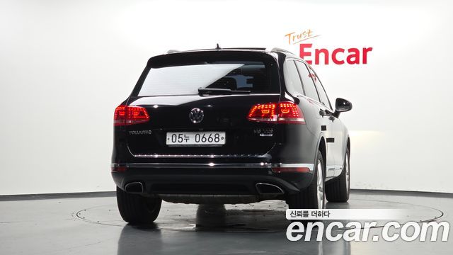 Volkswagen Touareg 2016 — photo 4