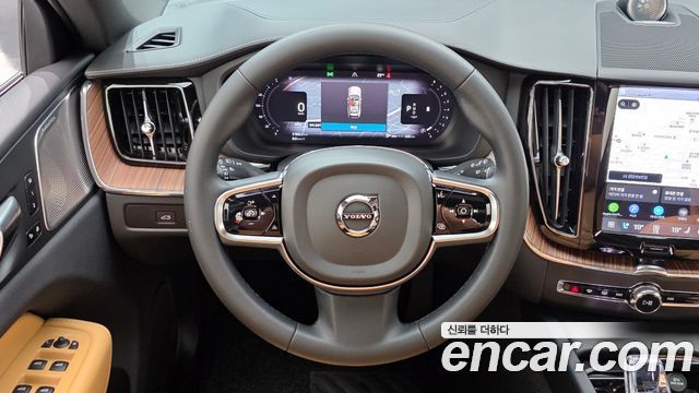 Volvo XC60 2024 — photo 19
