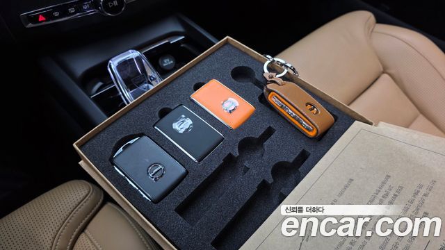 Volvo XC60 2024 — photo 28