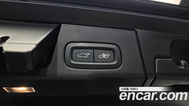 Volvo XC60 2024 — photo 35