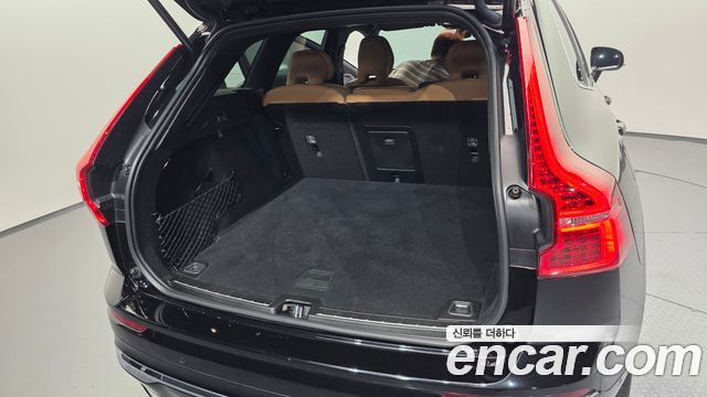 Volvo XC60 2024 — photo 36