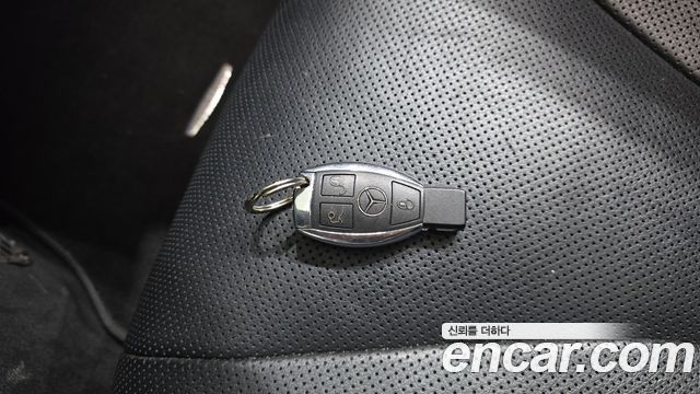 Mercedes-Benz S-Class 2015 — photo 16