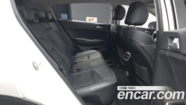 Kia Sportage 2019 — photo 18