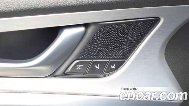 Genesis G70 2018 — photo 34