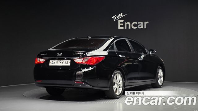 Hyundai Sonata 2011 — photo 2