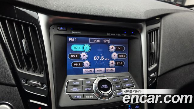 Hyundai Sonata 2011 — photo 15