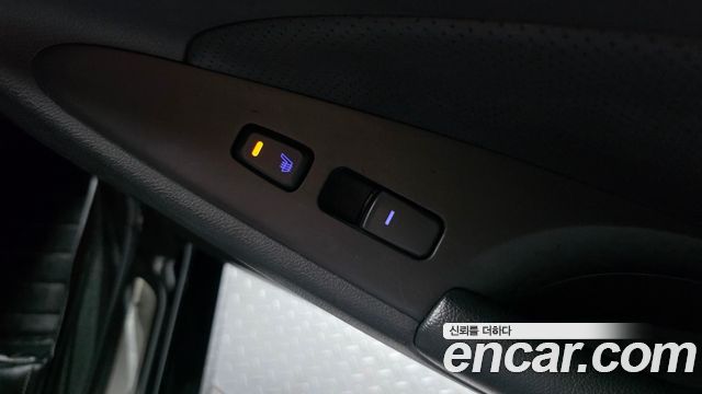 Hyundai Sonata 2011 — photo 18