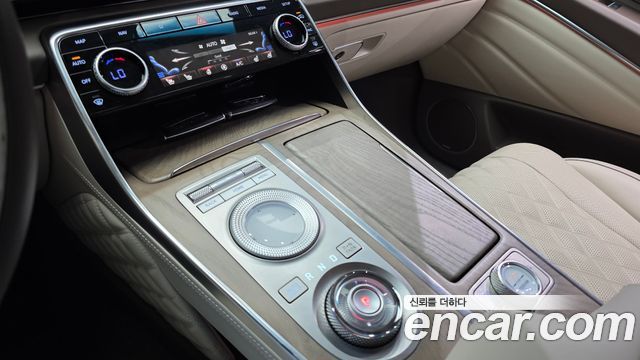Genesis GV80 2022 — photo 12