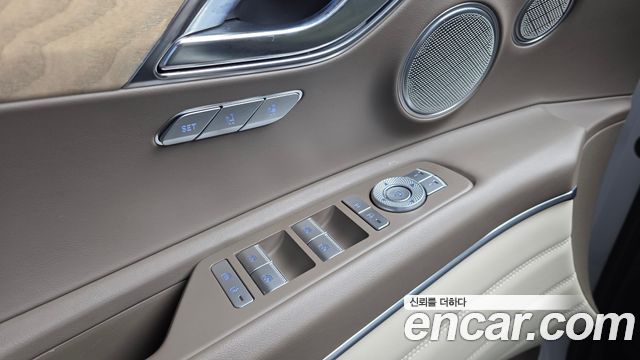 Genesis GV80 2022 — photo 29