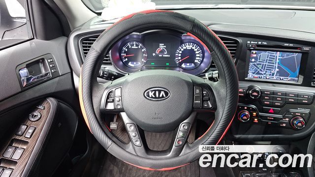 Kia K5 2011 — photo 12