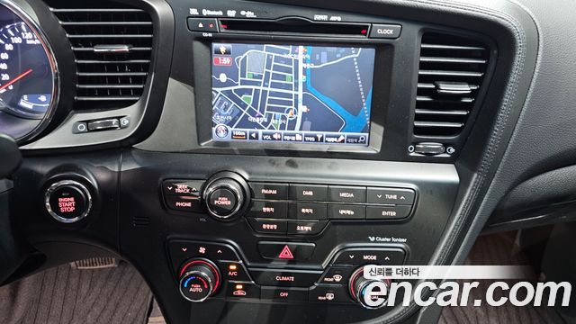 Kia K5 2011 — photo 13