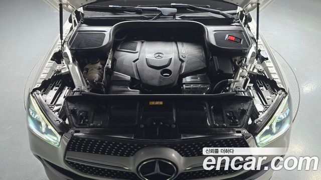 Mercedes-Benz GLE-Class 2023 — photo 6