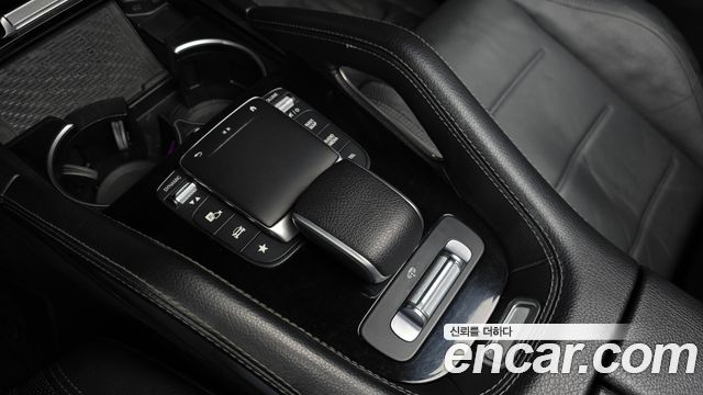 Mercedes-Benz GLE-Class 2023 — photo 18