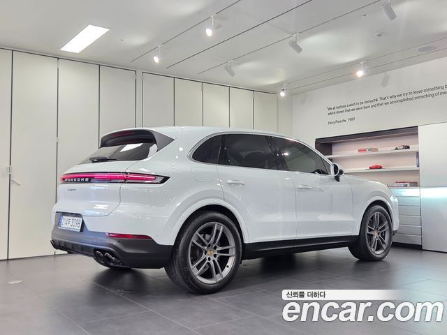 Porsche Cayenne 2024 — photo 2