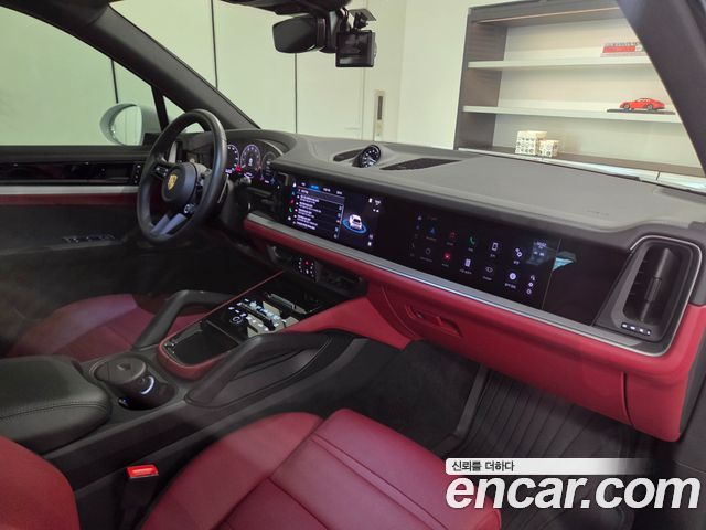 Porsche Cayenne 2024 — photo 9
