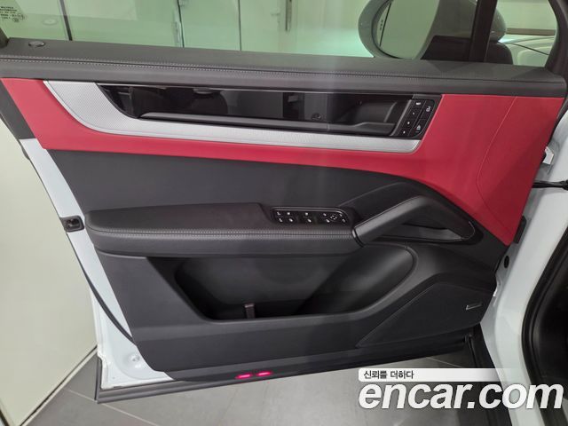 Porsche Cayenne 2024 — photo 10