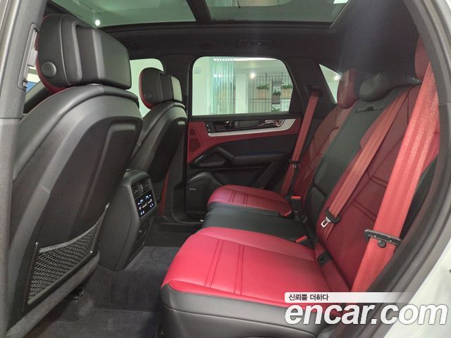 Porsche Cayenne 2024 — photo 14