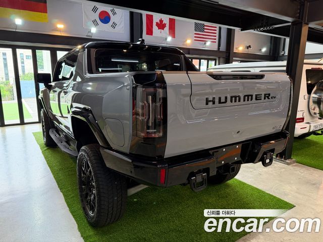 GMC Hummer EV 2026 — photo 2