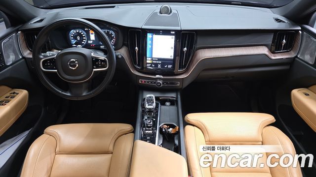 Volvo XC60 2021 — photo 7