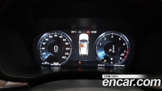 Volvo XC60 2021 — photo 8
