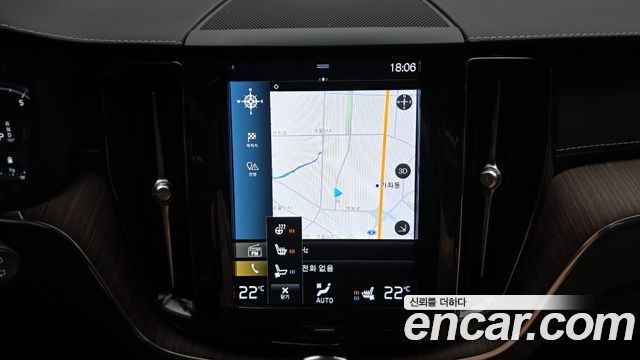 Volvo XC60 2021 — photo 14