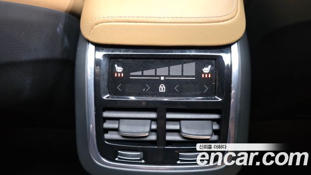 Volvo XC60 2021 — photo 19