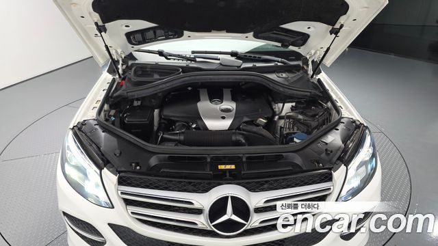 Mercedes-Benz GLE-Class 2016 — photo 6