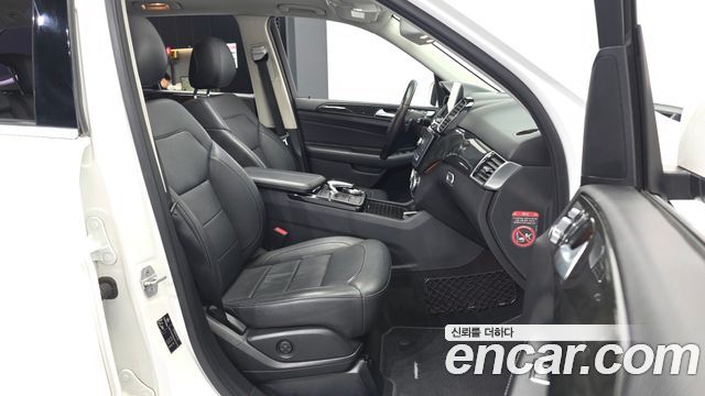 Mercedes-Benz GLE-Class 2016 — photo 11