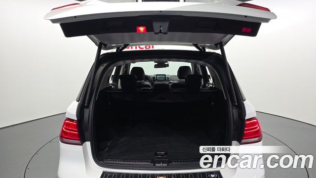Mercedes-Benz GLE-Class 2016 — photo 20
