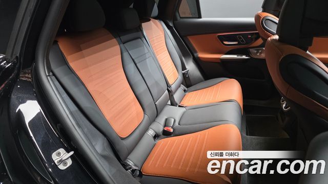 Mercedes-Benz GLC-Class 2024 — photo 17