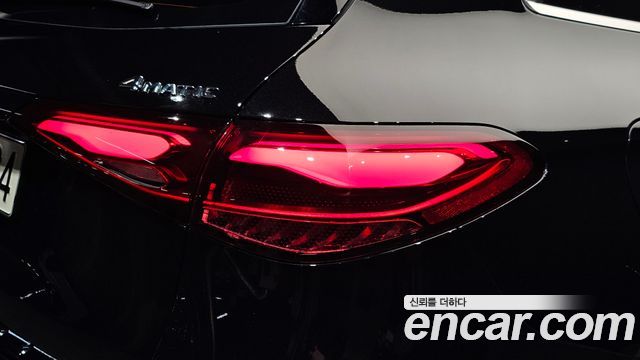 Mercedes-Benz GLC-Class 2024 — photo 9