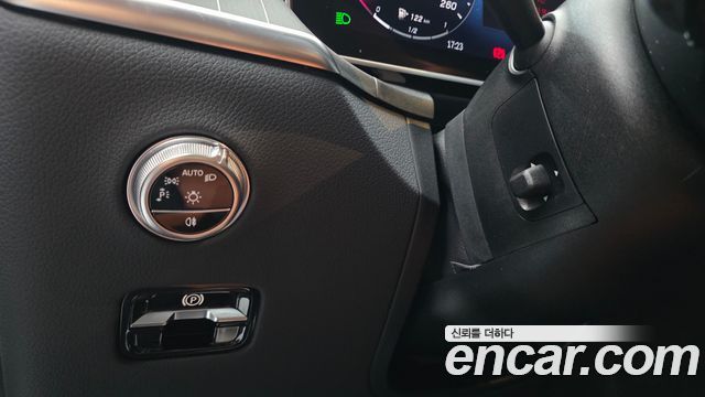Mercedes-Benz GLC-Class 2024 — photo 27