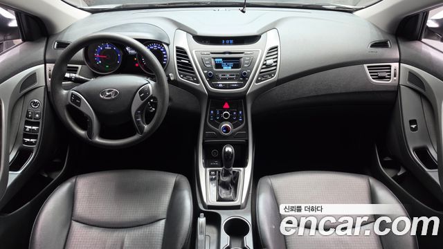 Hyundai AVANTE 2016 — photo 10