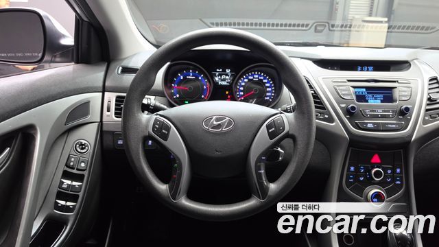 Hyundai AVANTE 2016 — photo 19