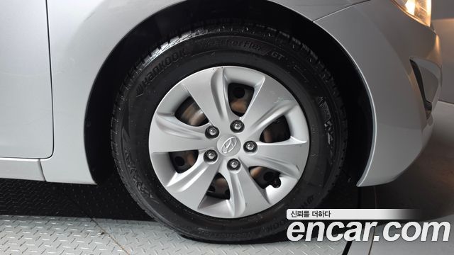Hyundai AVANTE 2016 — photo 7