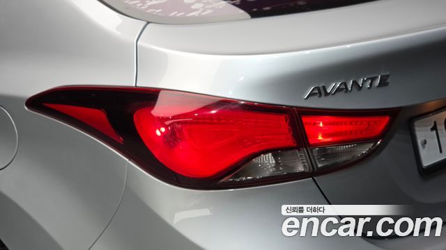 Hyundai AVANTE 2016 — photo 9