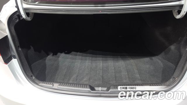Hyundai AVANTE 2016 — photo 28