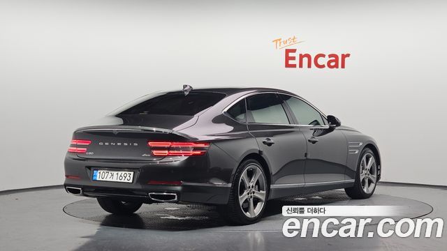 Genesis G80 2023 — photo 2