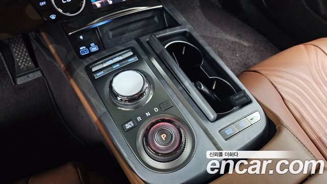 Genesis G80 2023 — photo 12