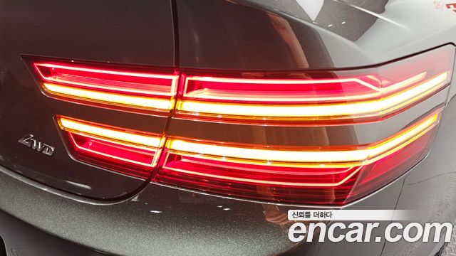 Genesis G80 2023 — photo 9
