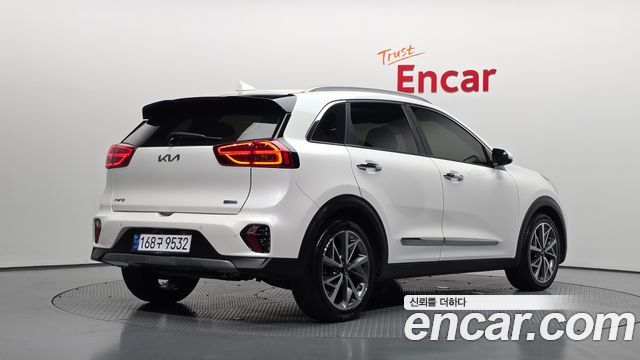 Kia Niro 2022 — photo 2