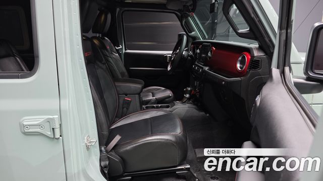 Jeep Wrangler 2023 — photo 17