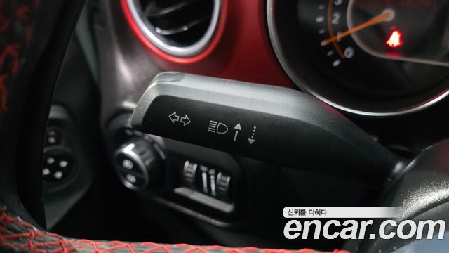 Jeep Wrangler 2023 — photo 28
